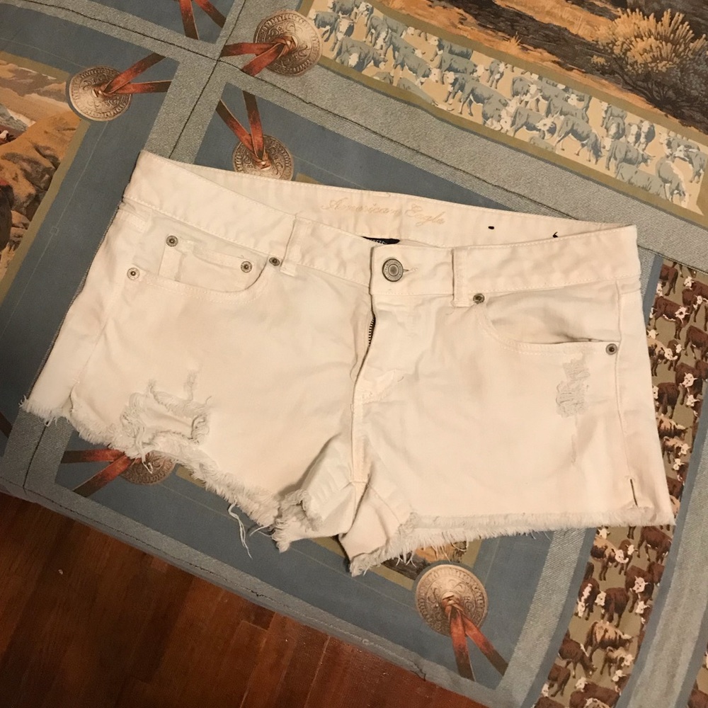 American eagle distressed shorts